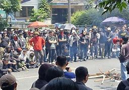 Demo Hari Ini Di Bandung